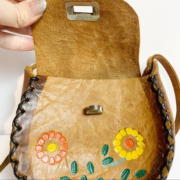 Tooled Leather Boho Hippie 70’s Small Flower Power Braided Purse Swivel Closure - Picture 4 of 13